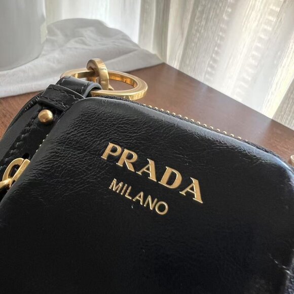 Prada bag - Picture 3 of 9